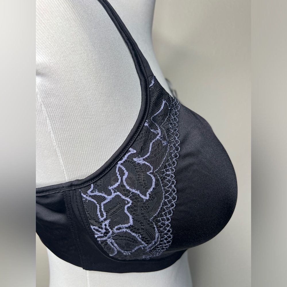 NWT BALI BRA 42D Black Wirefree Support Convertible Straps Lace Embroidered